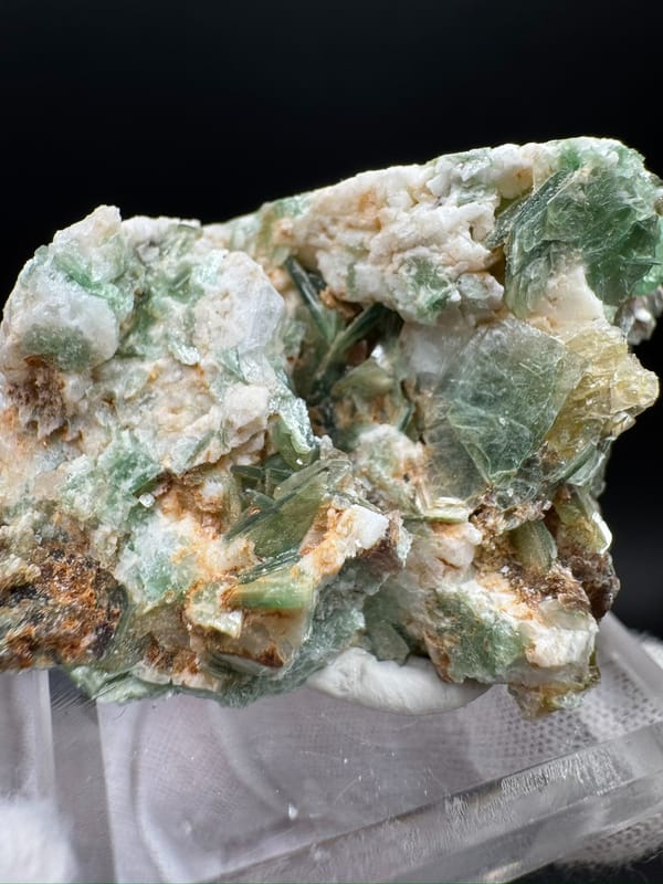 Emerald from Qinling, Shaanxi, China, individual mineral specimen view 5