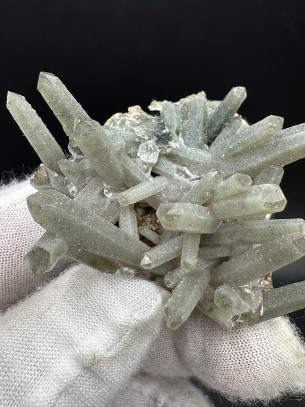 Quartz from Inner Mongolia, China, individual mineral specimen view 5