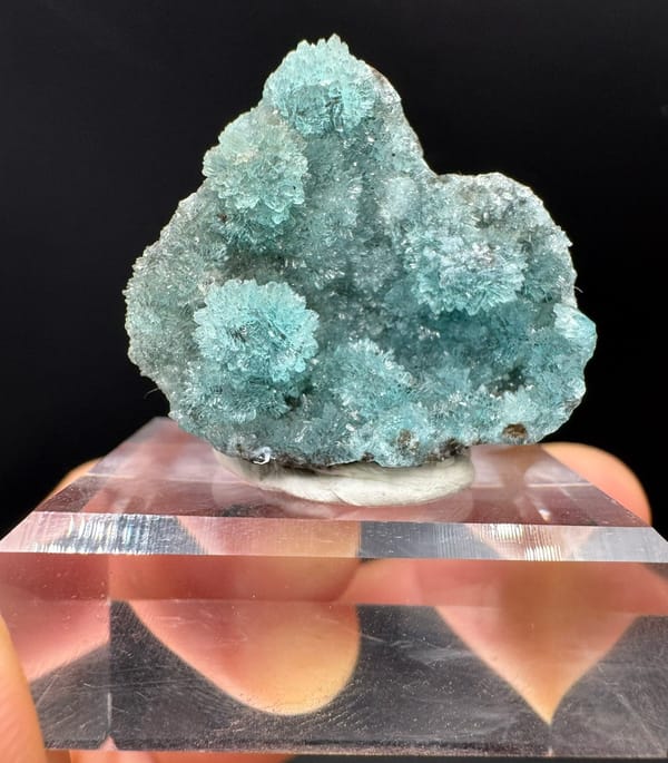 Hemimorphite from Guangdong, China, individual mineral specimen view 1