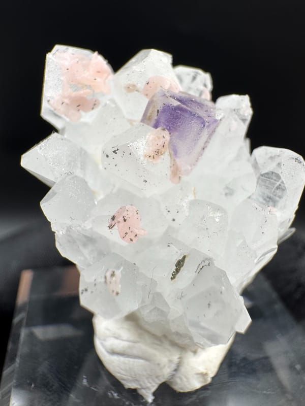 Fluorite from Wuzhou, Guangxi, China, individual mineral specimen view 1
