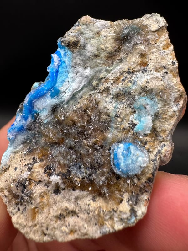 Creedite from Guizhou, China, individual mineral specimen view 5