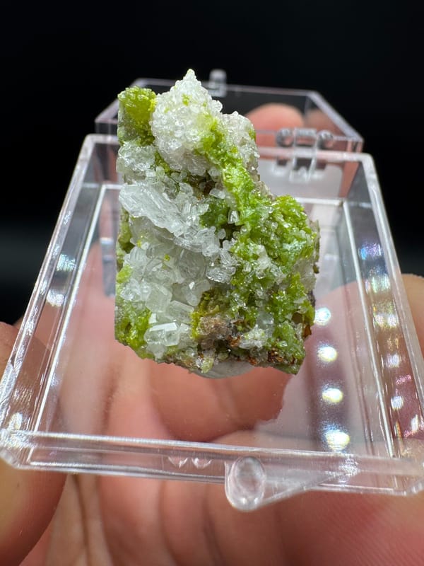 Pyromorphite from Gongcheng, Guangxi, China, individual mineral specimen view 1