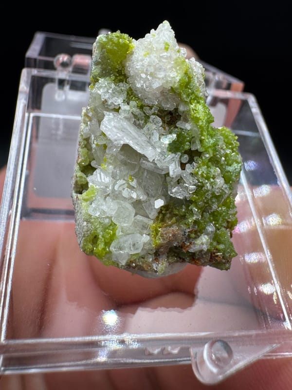 Pyromorphite from Gongcheng, Guangxi, China, individual mineral specimen view 5