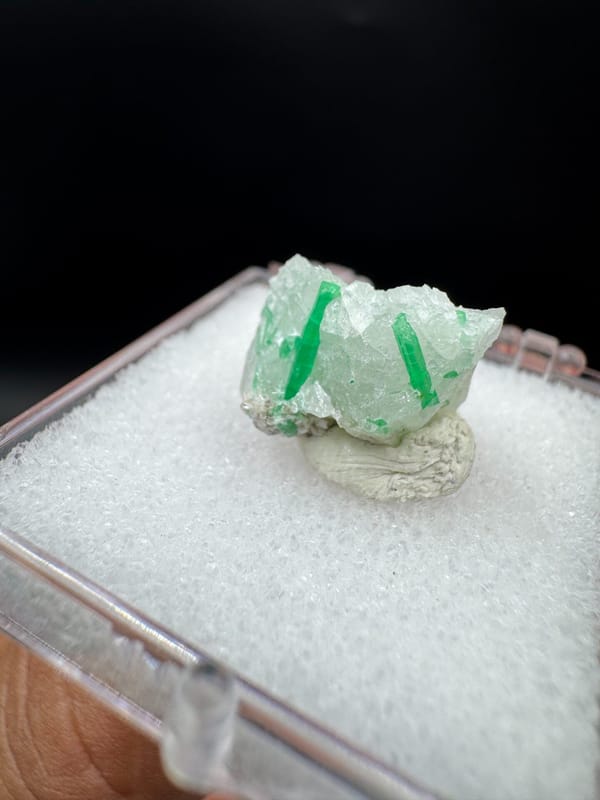 Emerald from Qinling, Shaanxi, China, individual mineral specimen view 5