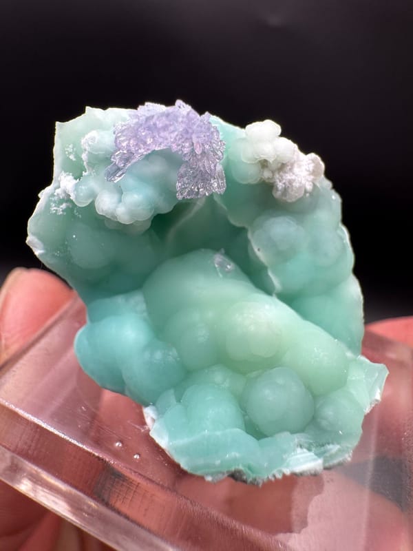 Creedite from Guizhou, China, individual mineral specimen view 2
