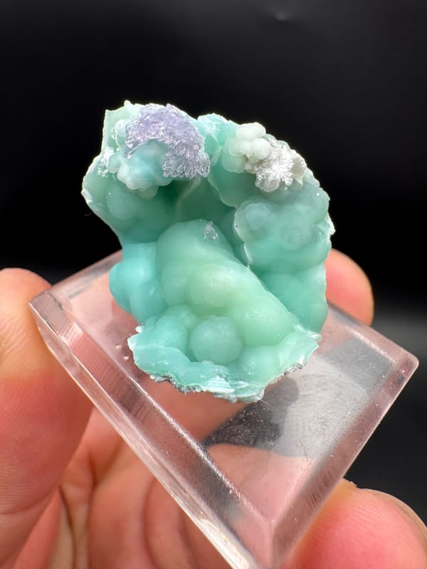 Creedite from Guizhou, China, individual mineral specimen view 5