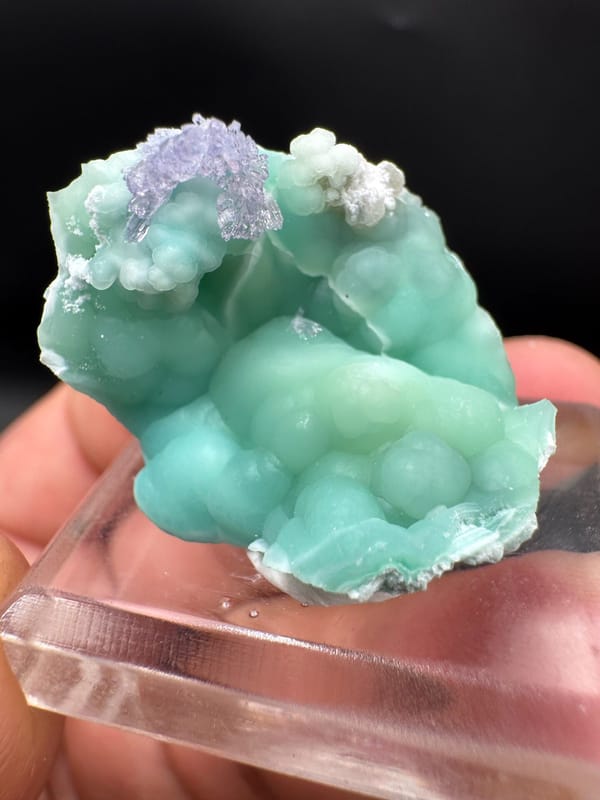Creedite from Guizhou, China, individual mineral specimen view 6