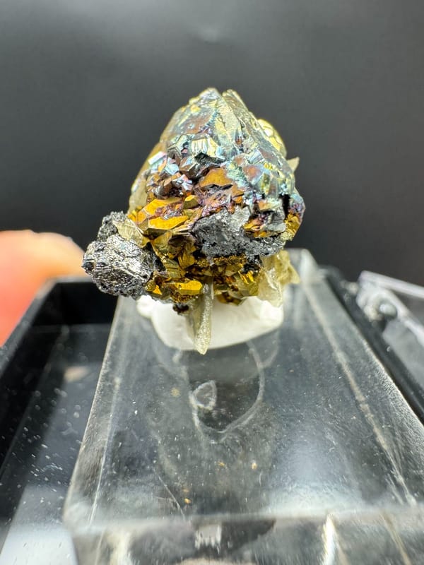 Chalcopyrite from Bijie, Guizhou, China, individual mineral specimen view 9