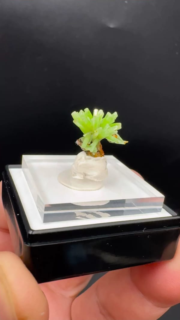 Pyromorphite from Guangxi, China, individual mineral specimen view 9