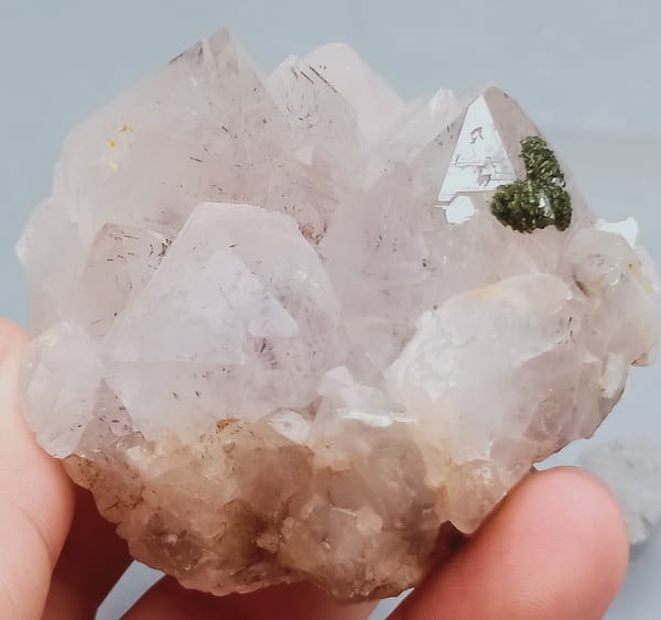 Quartz from Sichuan, China, individual mineral specimen view 6