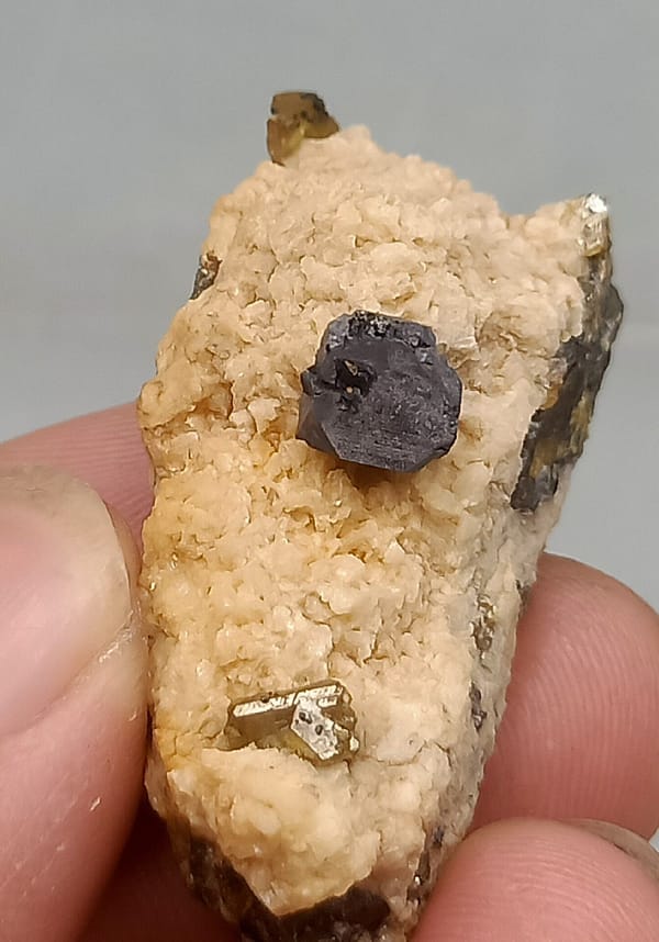 Sphalerite from Jiangxi, China, individual mineral specimen view 1