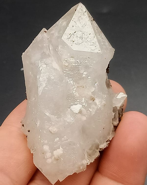 Quartz from Hubei, China, individual mineral specimen view 1