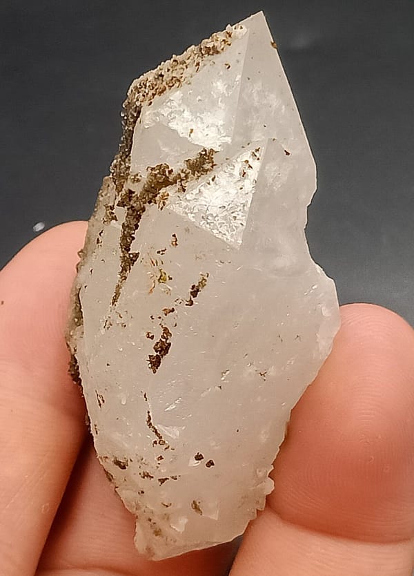 Quartz from Hubei, China, individual mineral specimen view 3