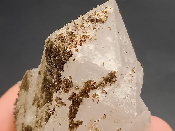 Quartz from Hubei, China, individual mineral specimen view 4