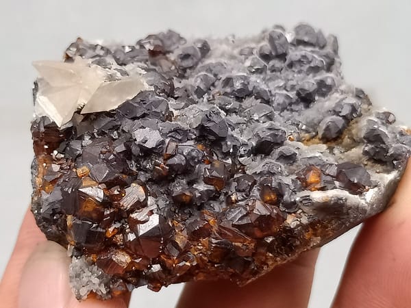 Sphalerite from Shuikoushan, Hunan, China, individual mineral specimen view 1