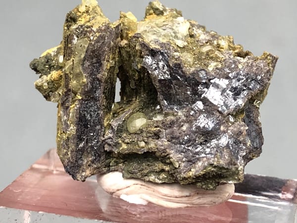 Unidentified mineral from Hunan, China, individual mineral specimen view 2