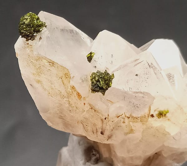 Quartz from Sichuan, China, individual mineral specimen view 4