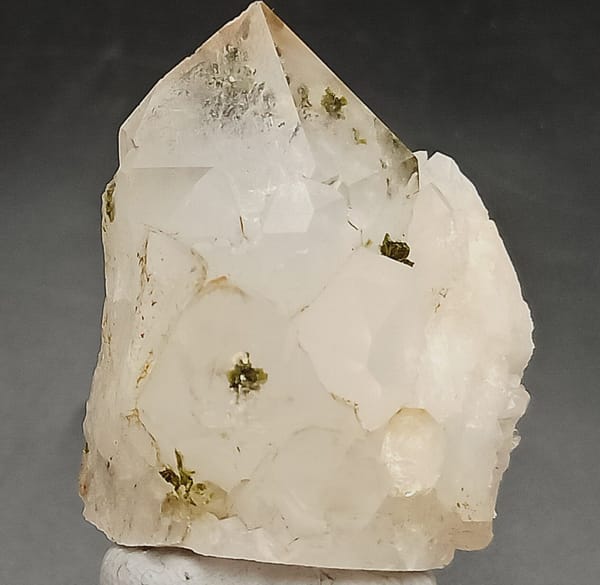 Quartz from Sichuan, China, individual mineral specimen view 2
