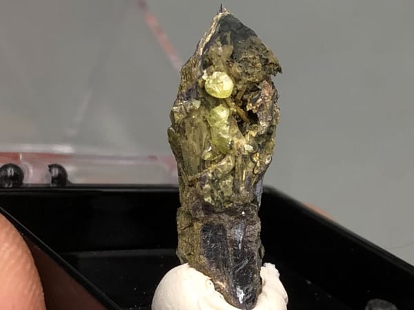 Yellow Sulfur on Stibnite with Valentinite — Hunan