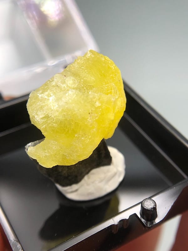Brucite from Pakistan, individual mineral specimen view 2