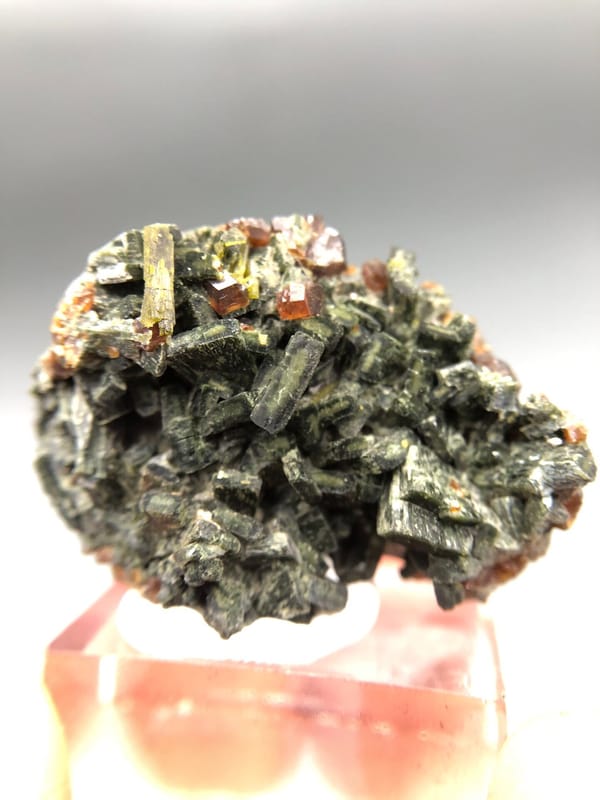 Grossular from Zhaoqing, Guangdong, China, individual mineral specimen view 1
