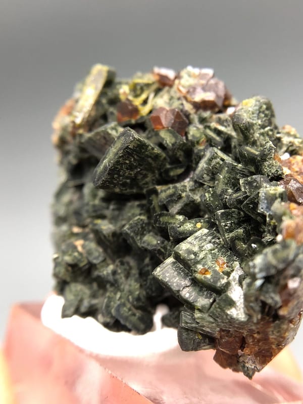 Grossular from Zhaoqing, Guangdong, China, individual mineral specimen view 6