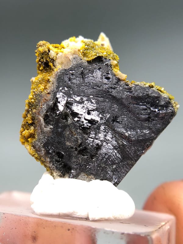 Mimetite from Guangdong, China, individual mineral specimen view 8