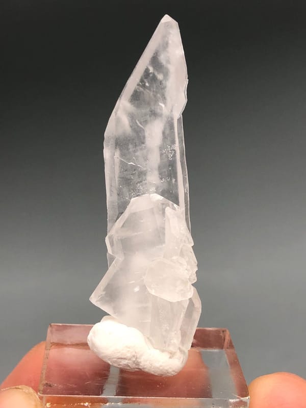 Quartz from Pakistan, individual mineral specimen view 1