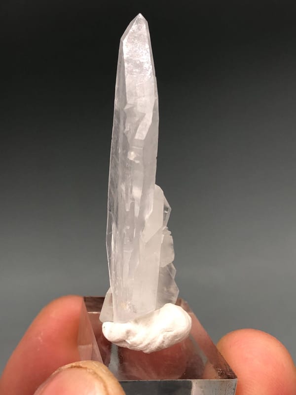 Quartz from Pakistan, individual mineral specimen view 3