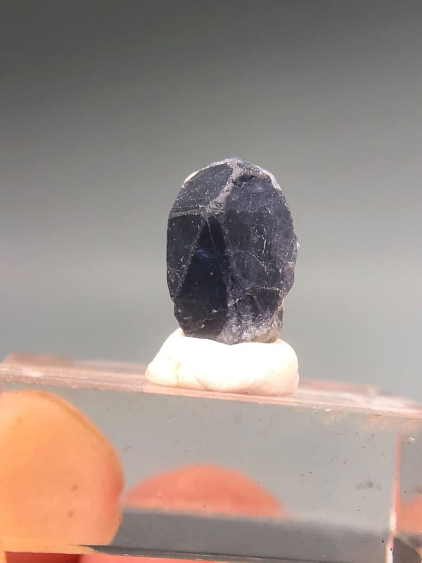 Spinel from China, individual mineral specimen view 1