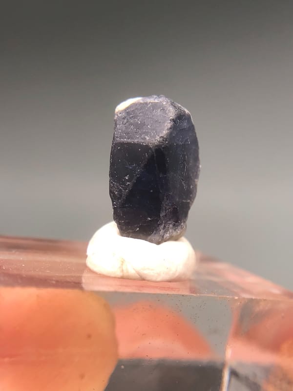 Spinel from China, individual mineral specimen view 3