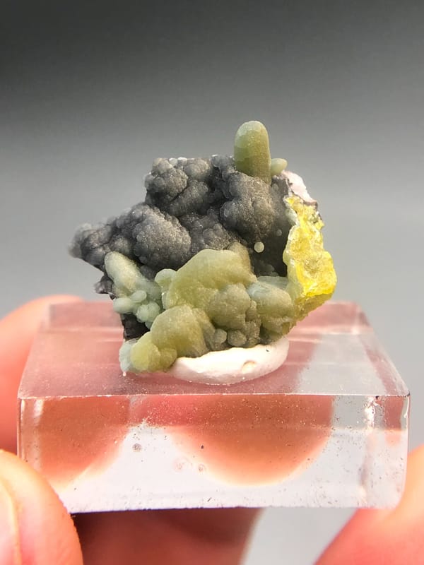 Plumbogummite from Guangxi, China, individual mineral specimen view 1