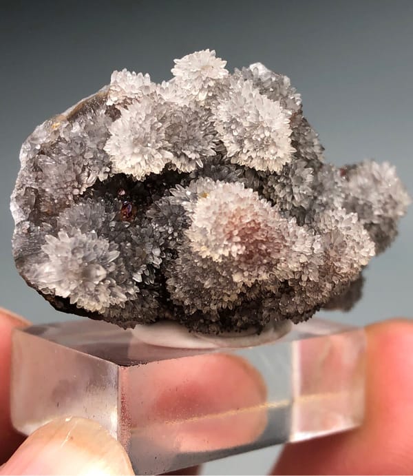 Quartz from Hunan, China, individual mineral specimen view 1