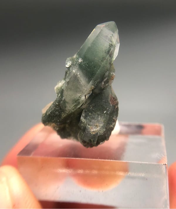 Quartz from Sichuan, China, individual mineral specimen view 4