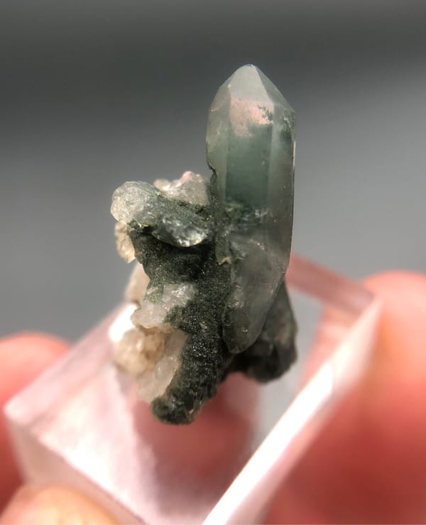 Quartz from Sichuan, China, individual mineral specimen view 5
