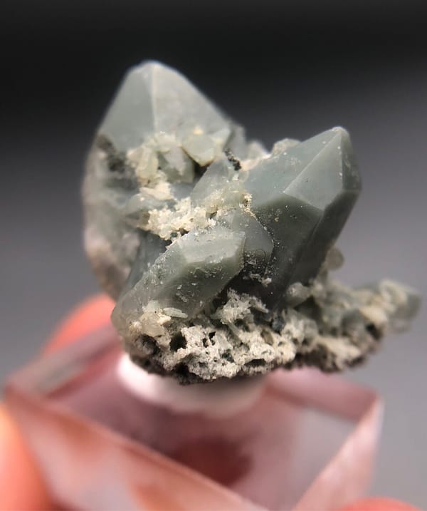 Quartz from Sichuan, China, individual mineral specimen view 9