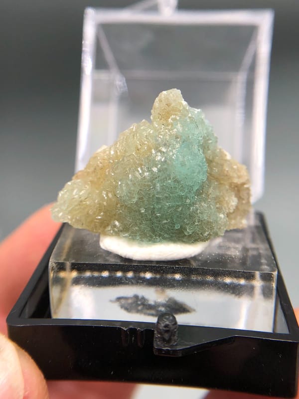 Hemimorphite from Yunnan, China, individual mineral specimen view 1