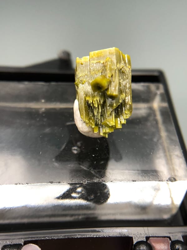 Pyromorphite from Guangxi, China, individual mineral specimen view 6