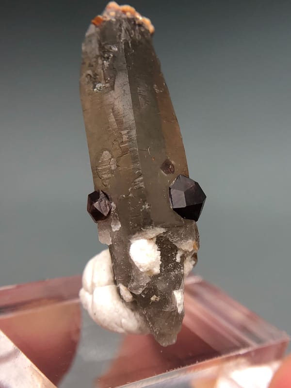 Quartz from Fujian, China, individual mineral specimen view 3