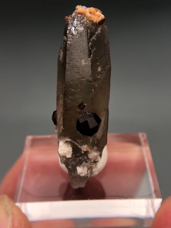 Quartz from Fujian, China, individual mineral specimen view 4