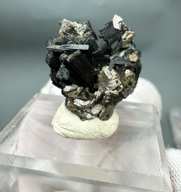 Ilvaite from Inner Mongolia, China, individual mineral specimen view 1