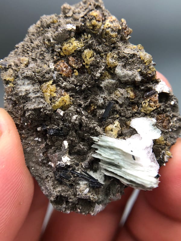 Grossular from Inner Mongolia, China, individual mineral specimen view 7
