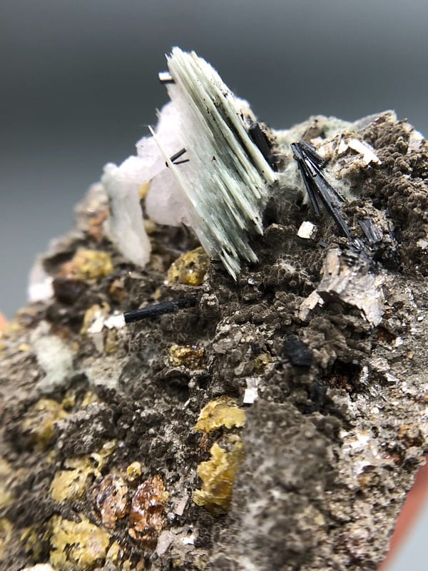 Grossular from Inner Mongolia, China, individual mineral specimen view 8