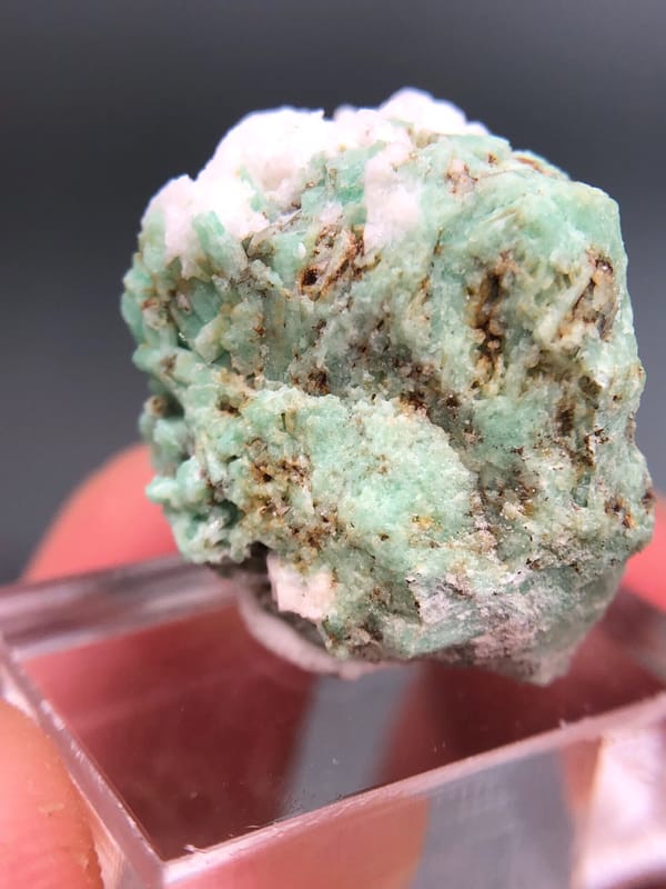 Emerald from Yunnan, China, individual mineral specimen view 6