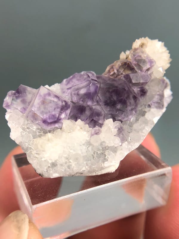 Ridge Fluorite Violet modificato con quarzo