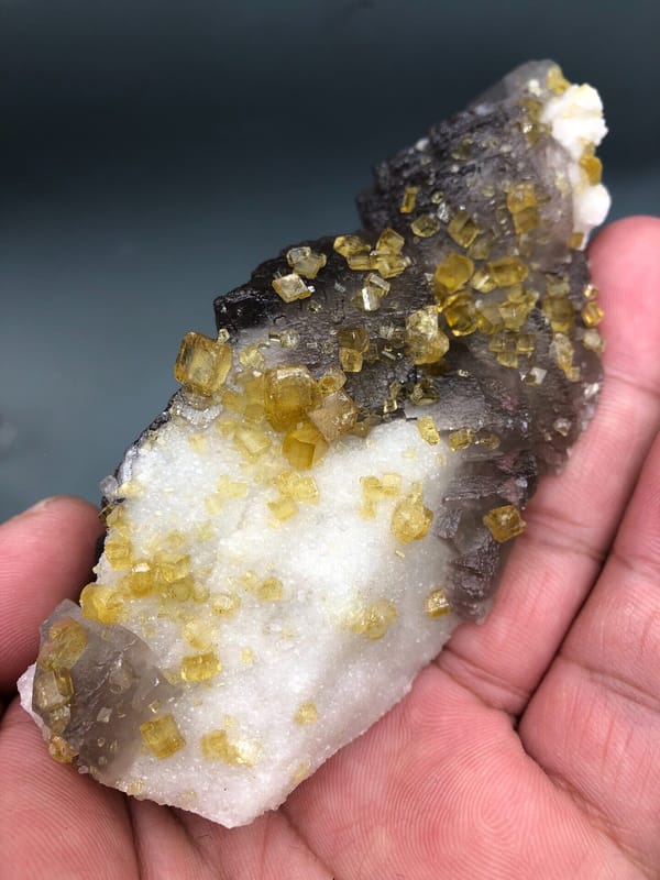 Baryte from Ruijin, Jiangxi, China, individual mineral specimen view 2