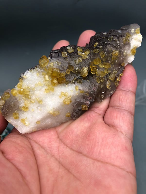 Baryte from Ruijin, Jiangxi, China, individual mineral specimen view 3