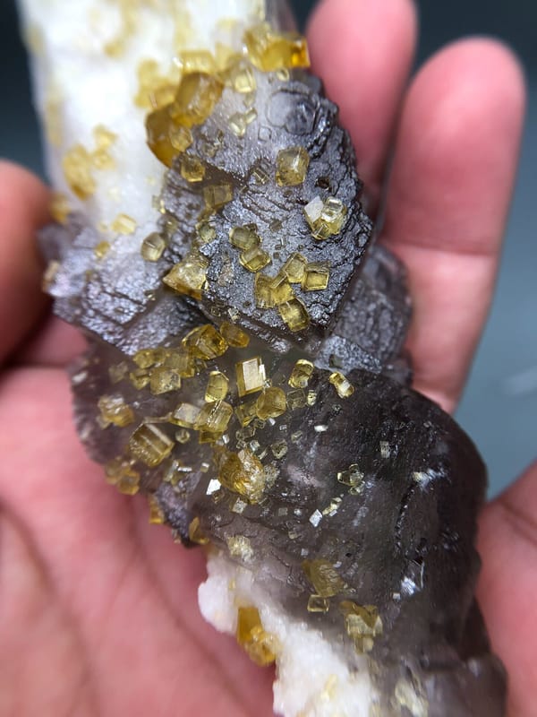 Baryte from Ruijin, Jiangxi, China, individual mineral specimen view 4
