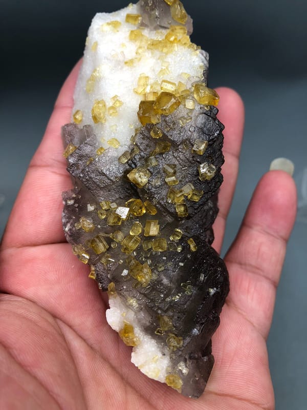 Baryte from Ruijin, Jiangxi, China, individual mineral specimen view 6
