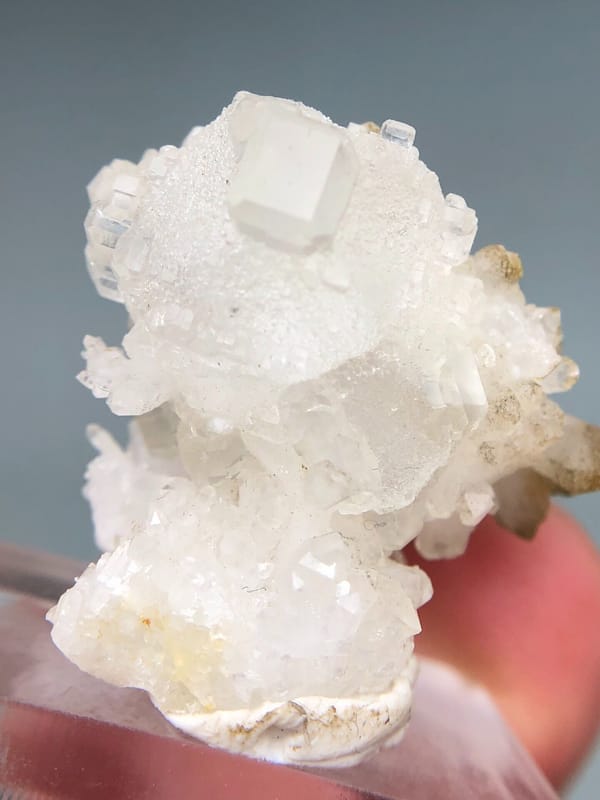 Weißer modifizierter Fluorit mit Quarz